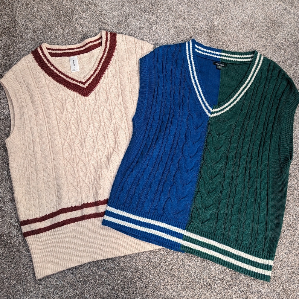 2 sweater Vests